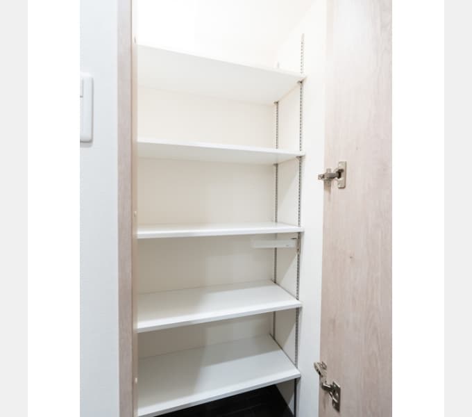 Room image 13