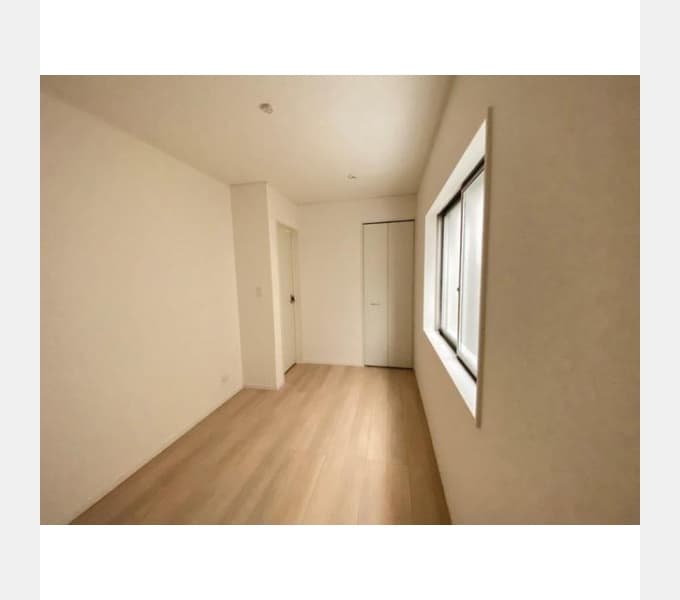 Room image 13