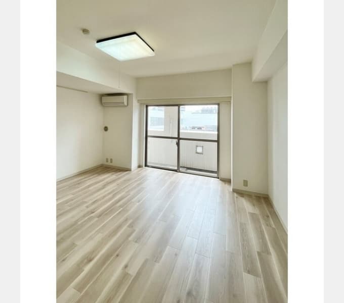 Preview interior of Station side Nakamura