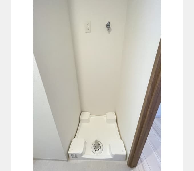 Room image 13