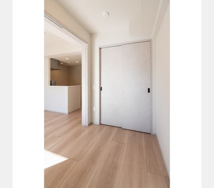 Room image 9