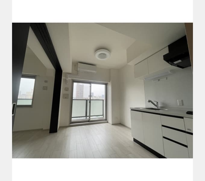 Room image 12