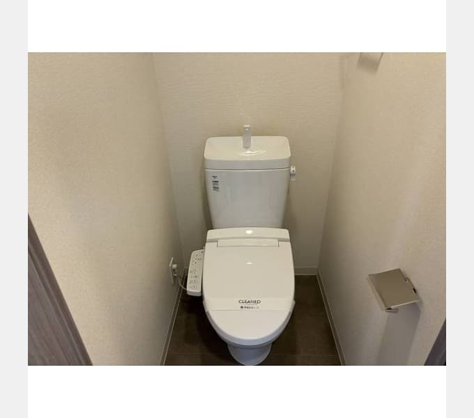 Room image 8