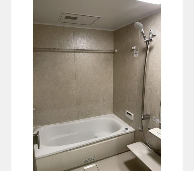 Room image 16