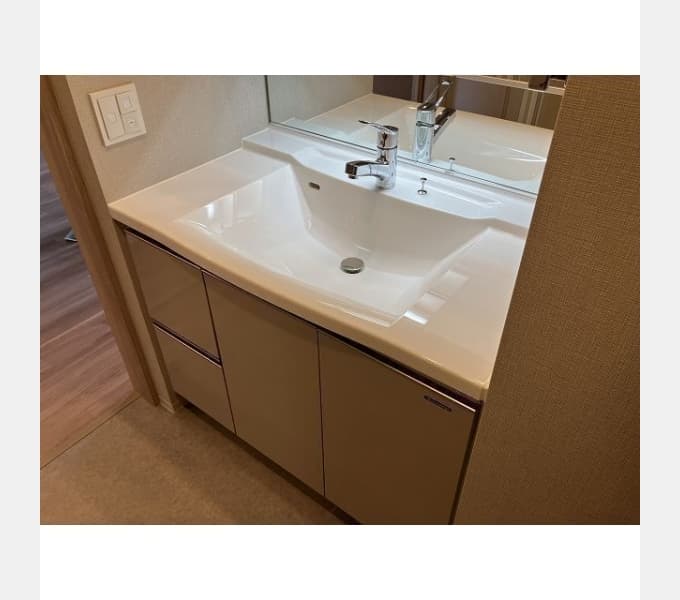 Room image 15