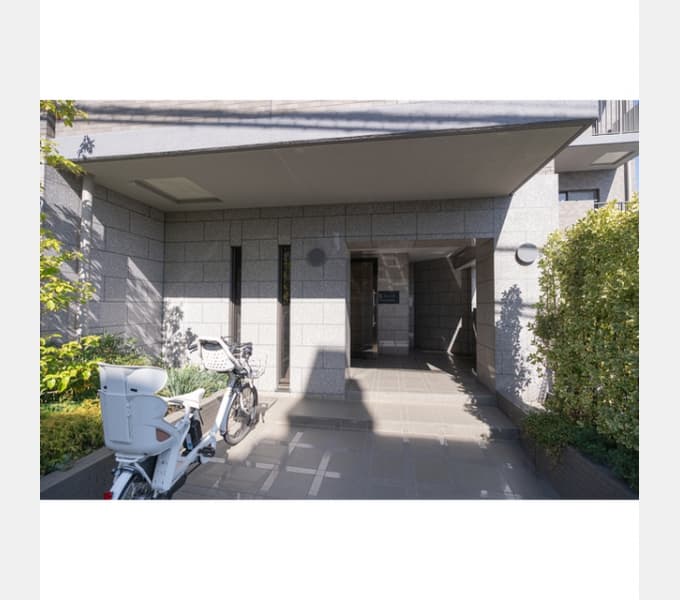 Preview interior of PATH Miyamaedaira