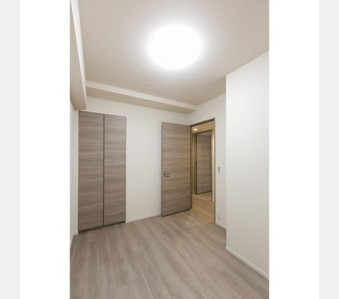 Room image 16