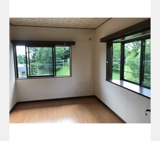 Room image 12