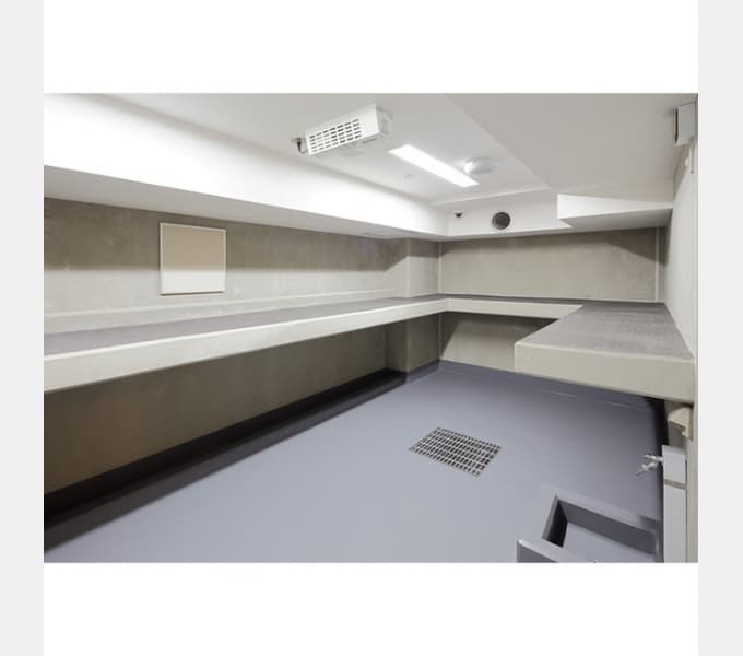 Room image 15