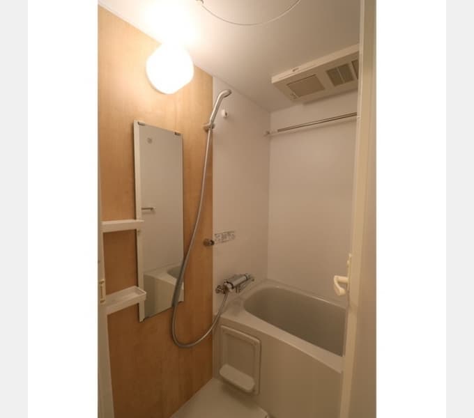 Room image 8