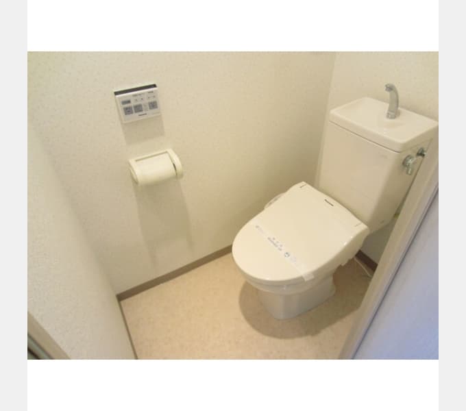 Room image 11