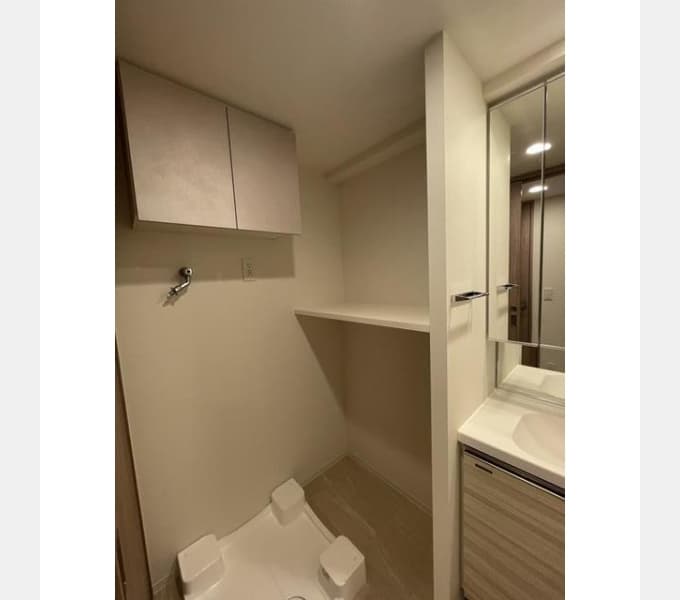 Room image 15
