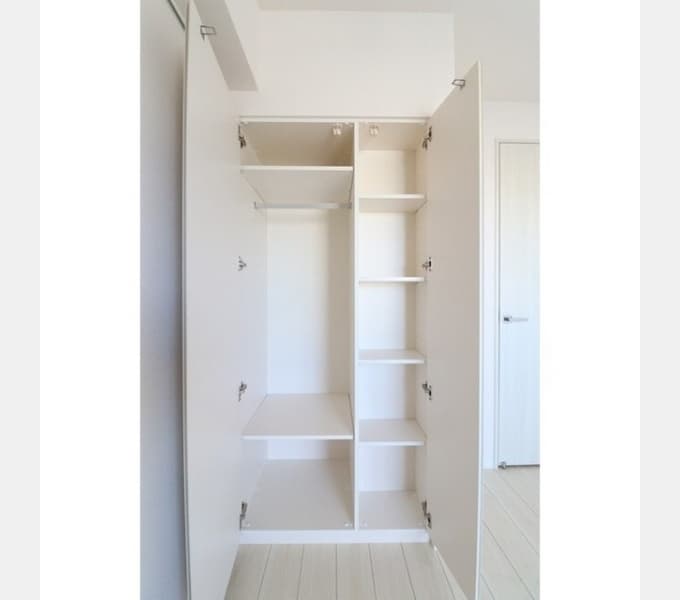 Room image 8