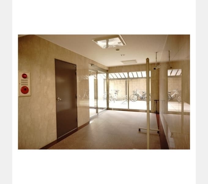 Room image 10