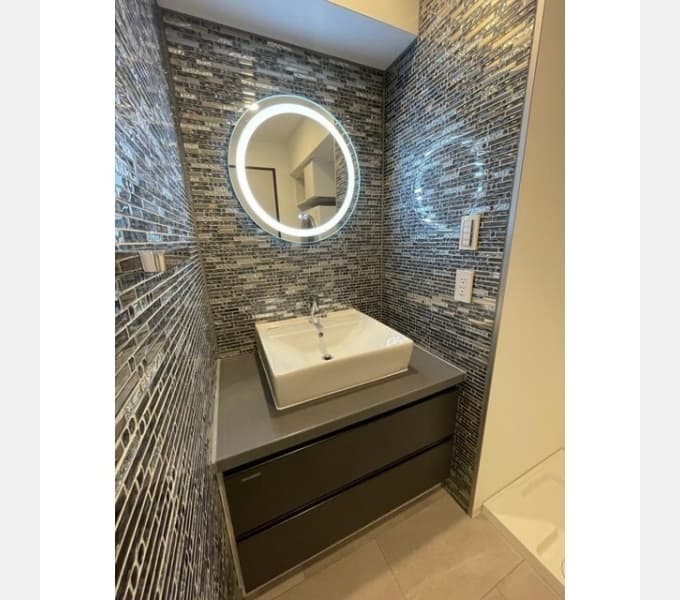 Room image 9