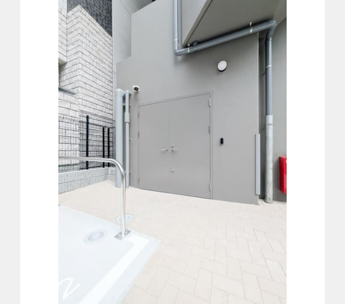 Room image 10