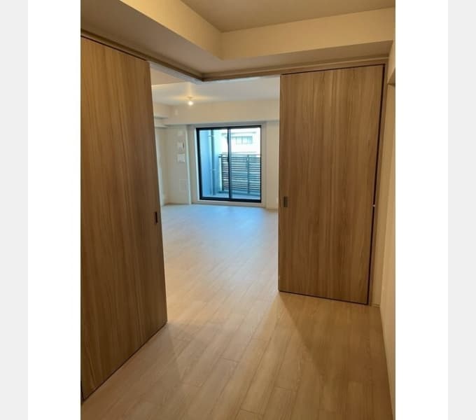 Room image 9