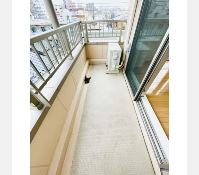 Room image 8