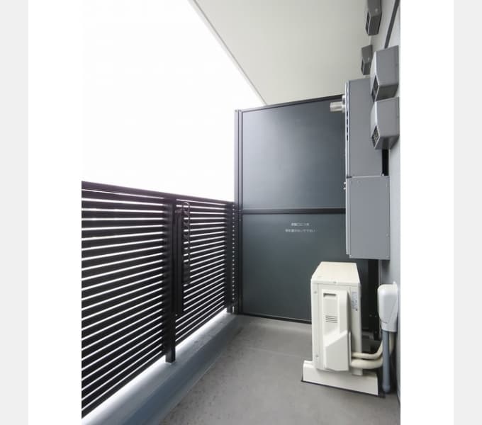 Room image 12