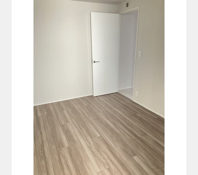 Room image 14