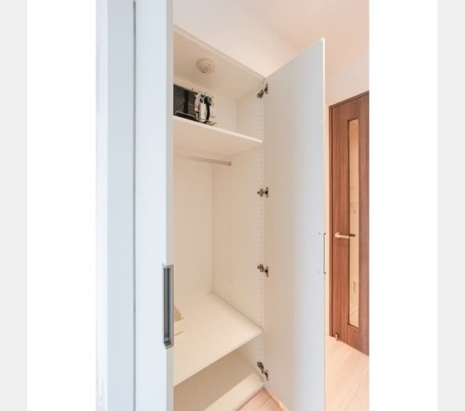 Room image 8