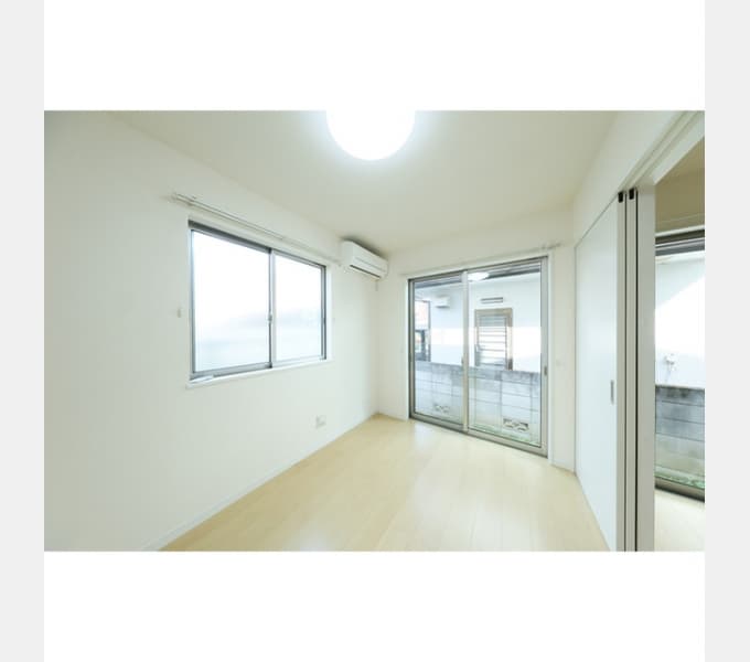 Room image 16