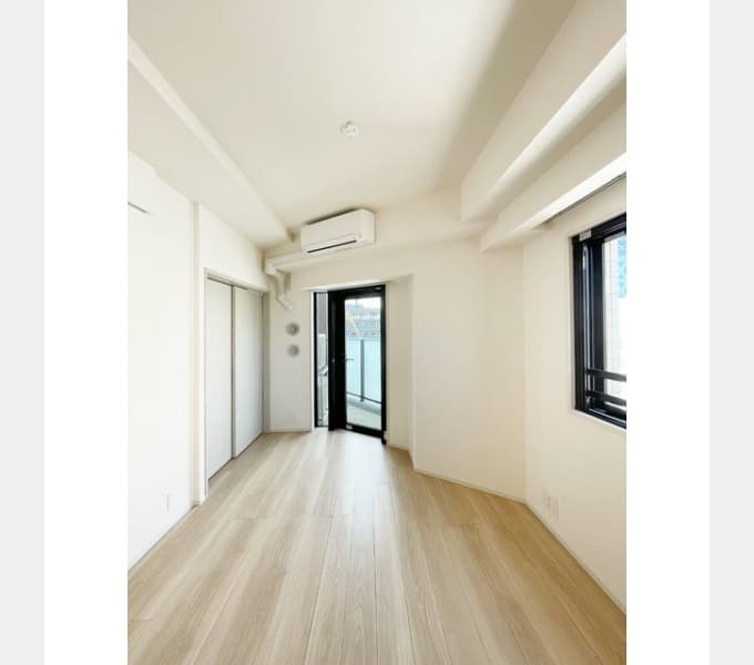 Room image 15