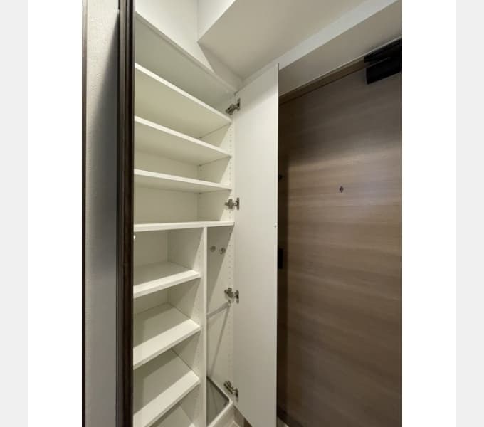 Room image 13