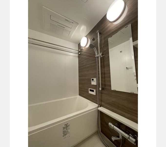 Room image 11