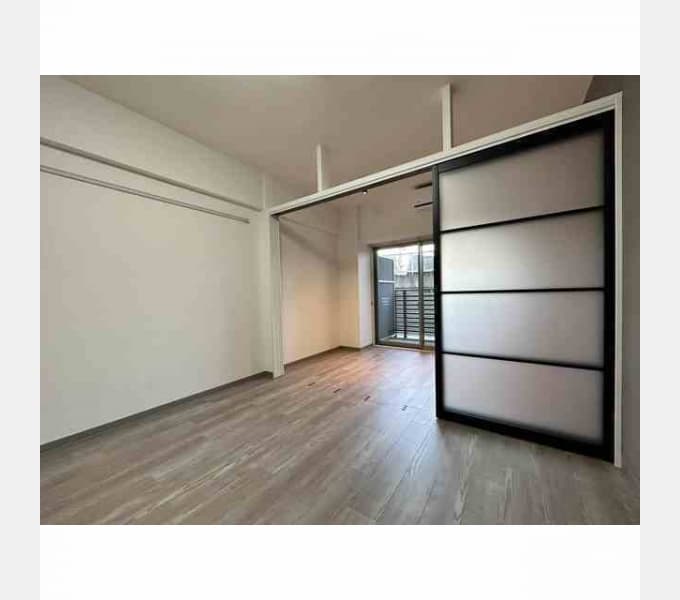 Room image 15