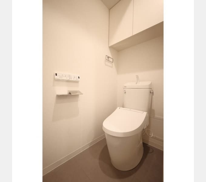 Room image 8