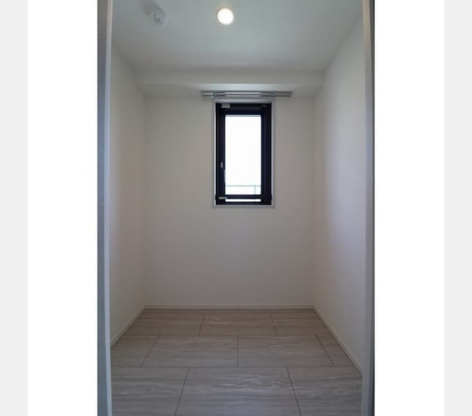 Room image 14