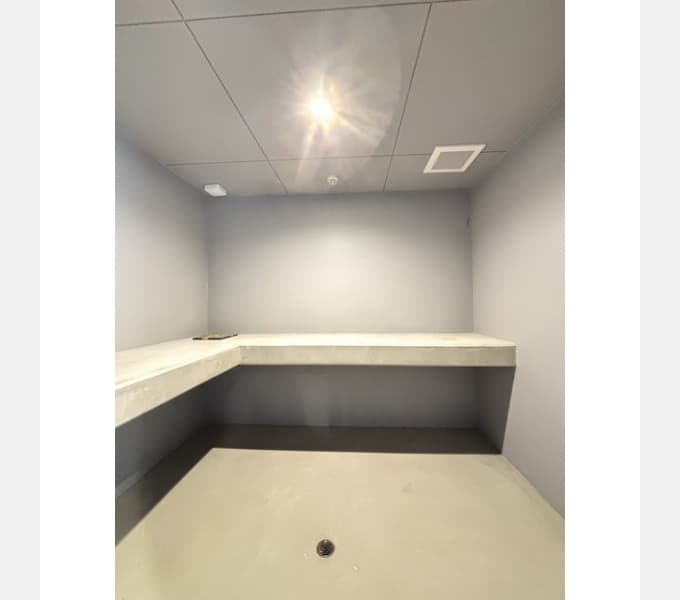 Room image 16