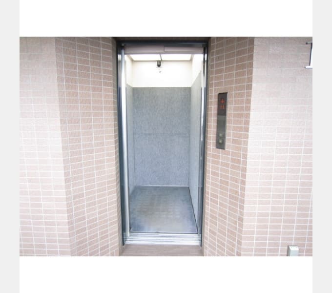 Room image 15