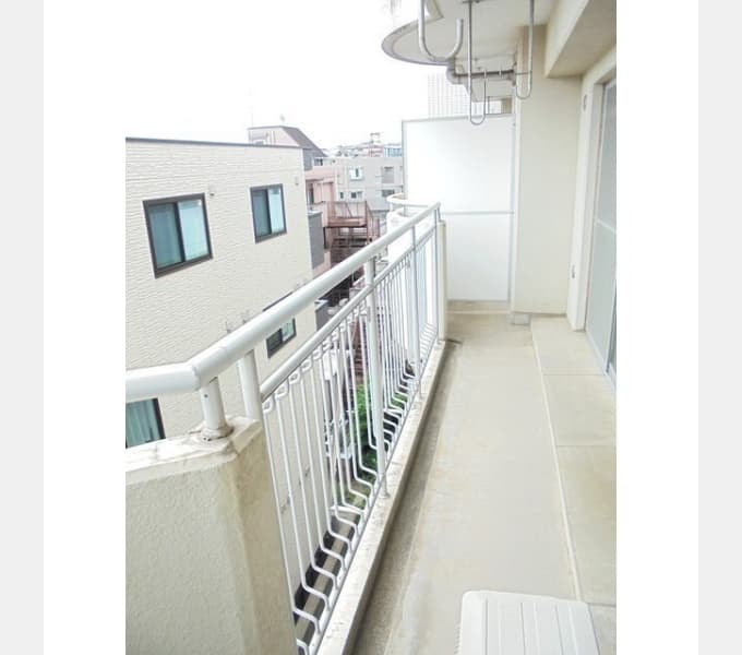 Room image 10
