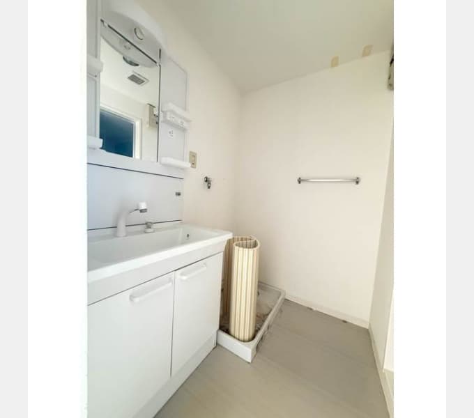Room image 15