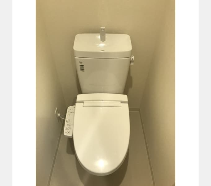 Room image 8