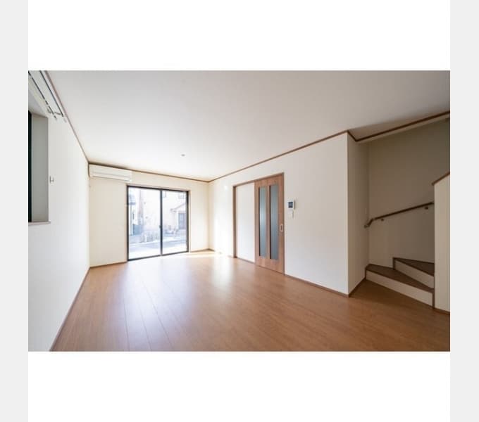 Preview interior of Kolet Takeri #06