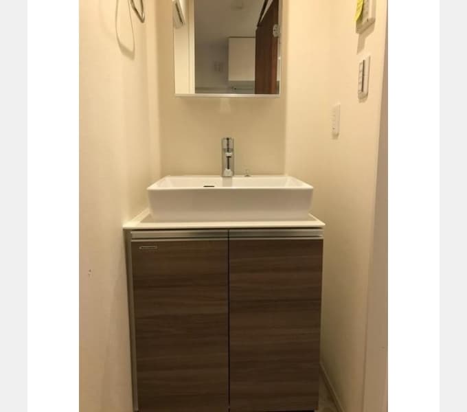 Room image 8