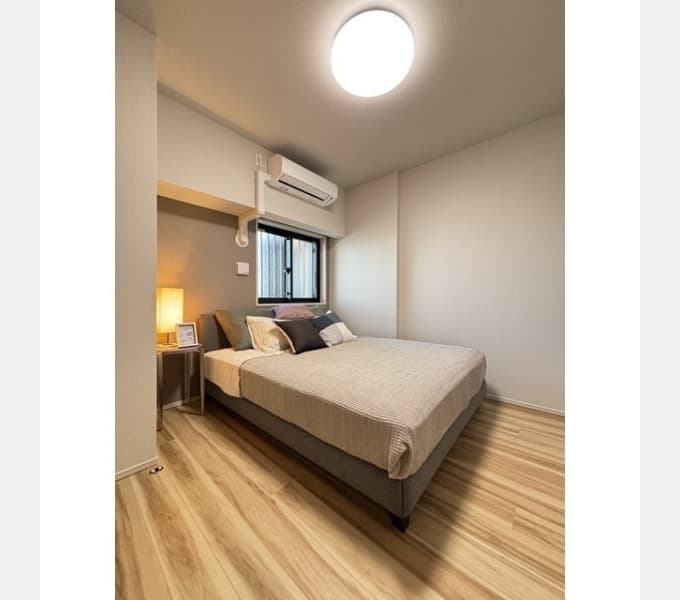 Room image 9