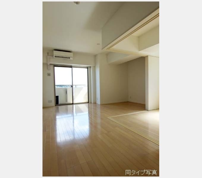 Room image 12