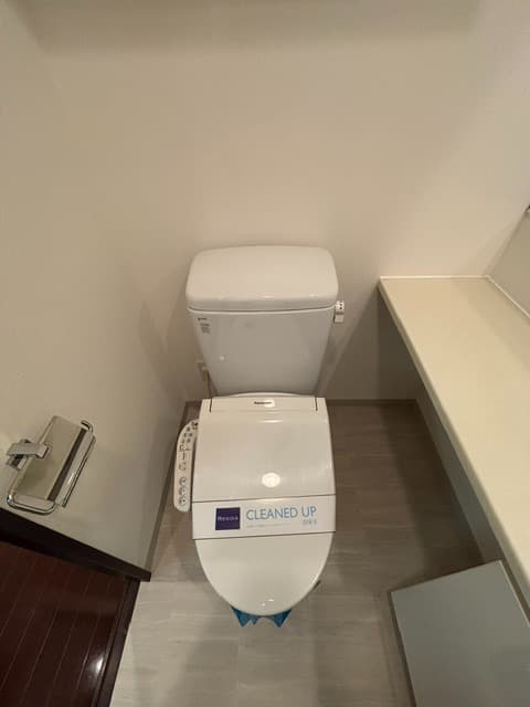 Room image 8