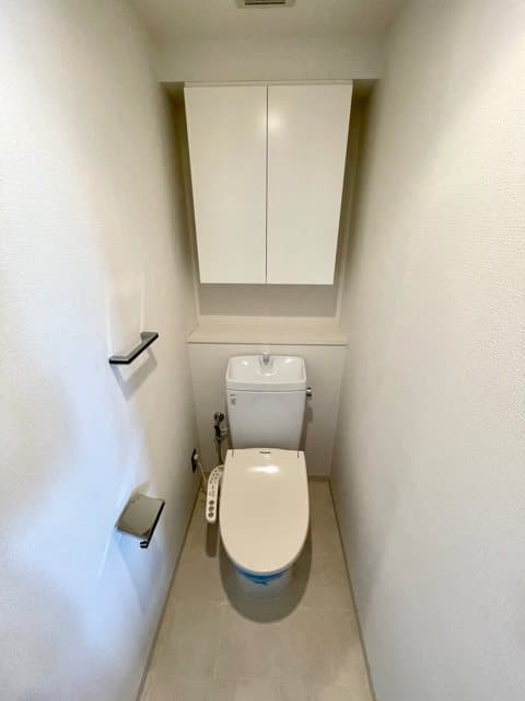 Room image 8