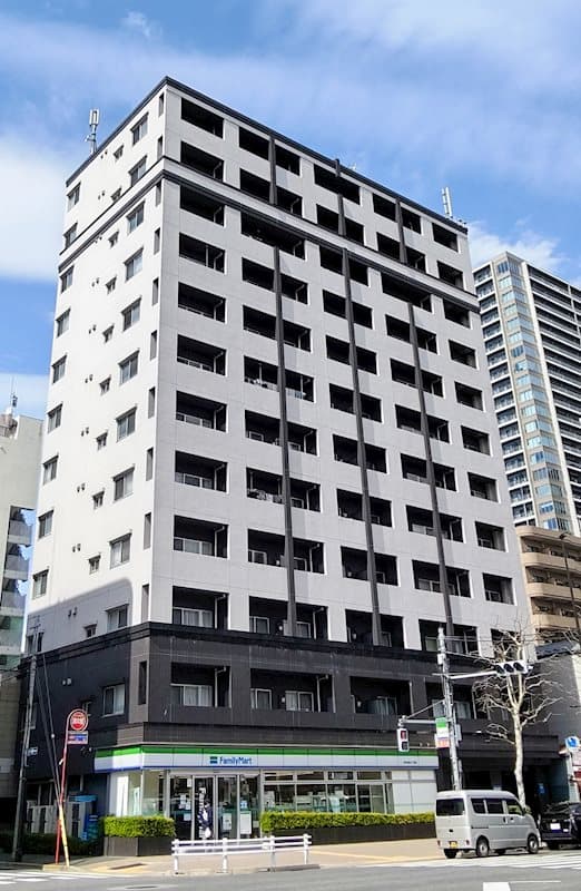 Main exterior of Residia Tsukishima III
