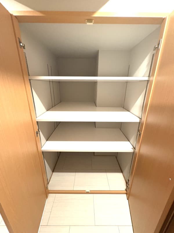 Room image 13