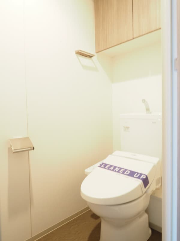 Room image 8