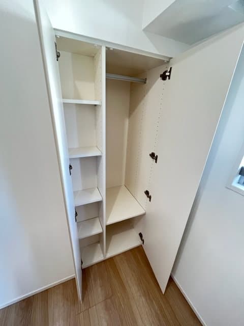 Room image 12