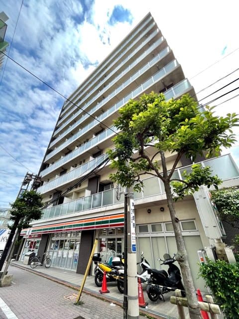 Main exterior of Residia Omori Higashi