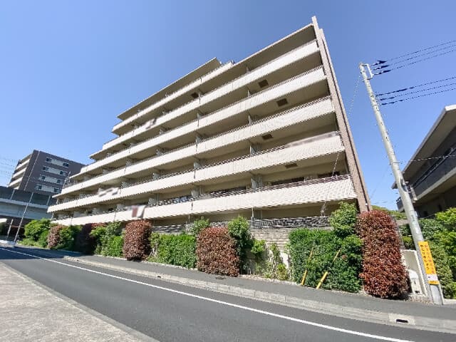 Main exterior of Residia Higashimatsudo
