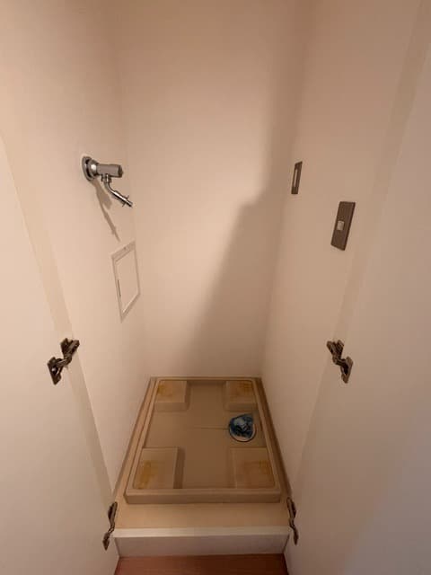 Room image 8